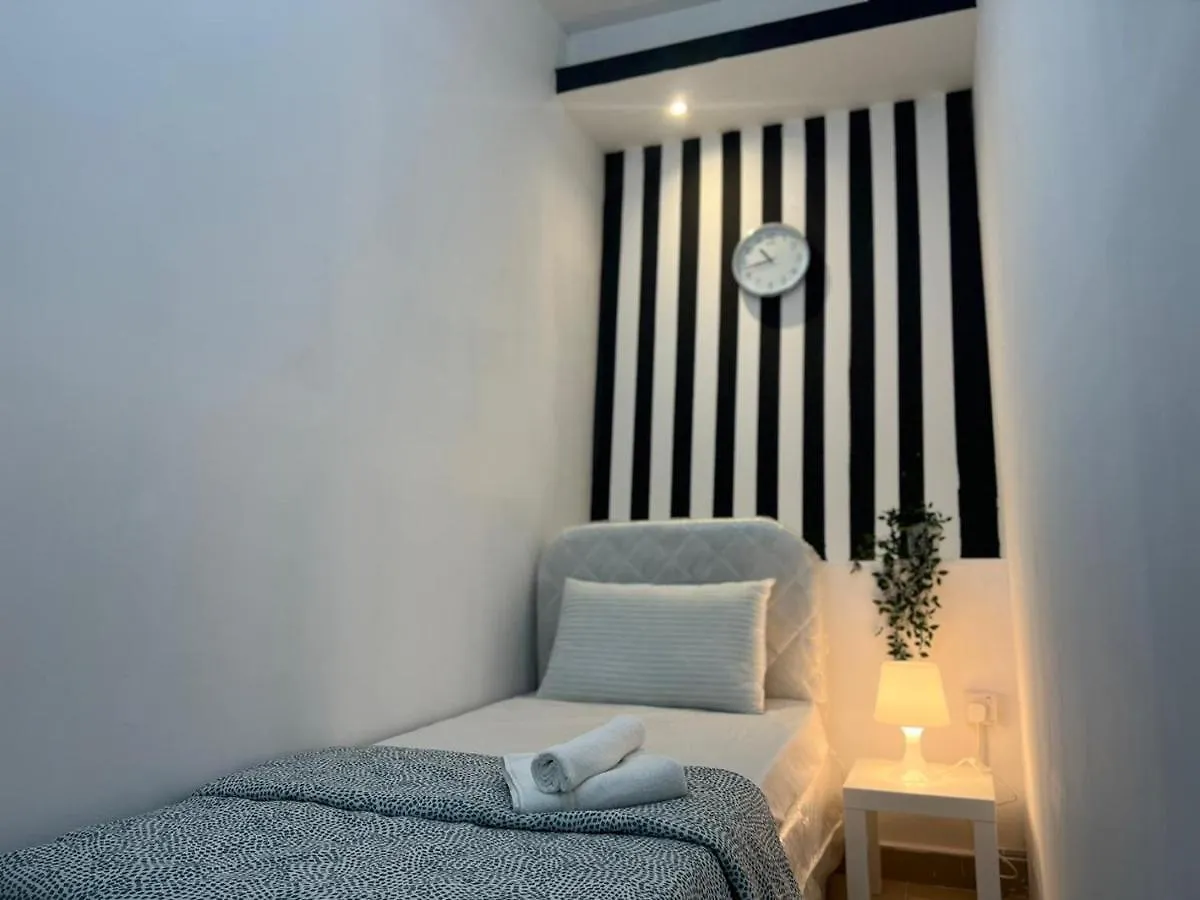Strips Partition Room Al Barsha 1 Near Moe Metro Dubai 0*,  United Arab Emirates