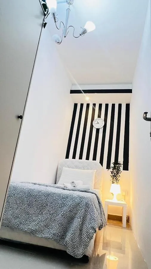 Strips Partition Room Al Barsha 1 Near Moe Metro Dubai 0*,  United Arab Emirates