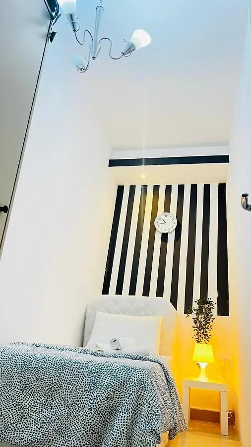 Strips Partition Room Al Barsha 1 Near Moe Metro Dubai Homestay