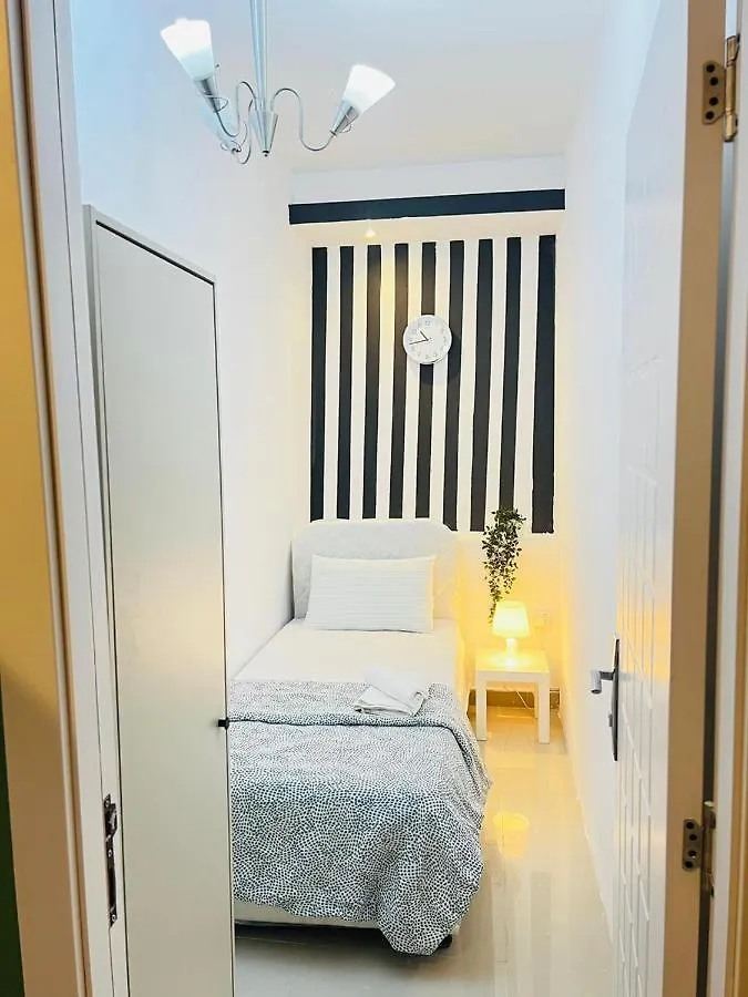 Homestay Strips Partition Room Al Barsha 1 Near Moe Metro Dubai